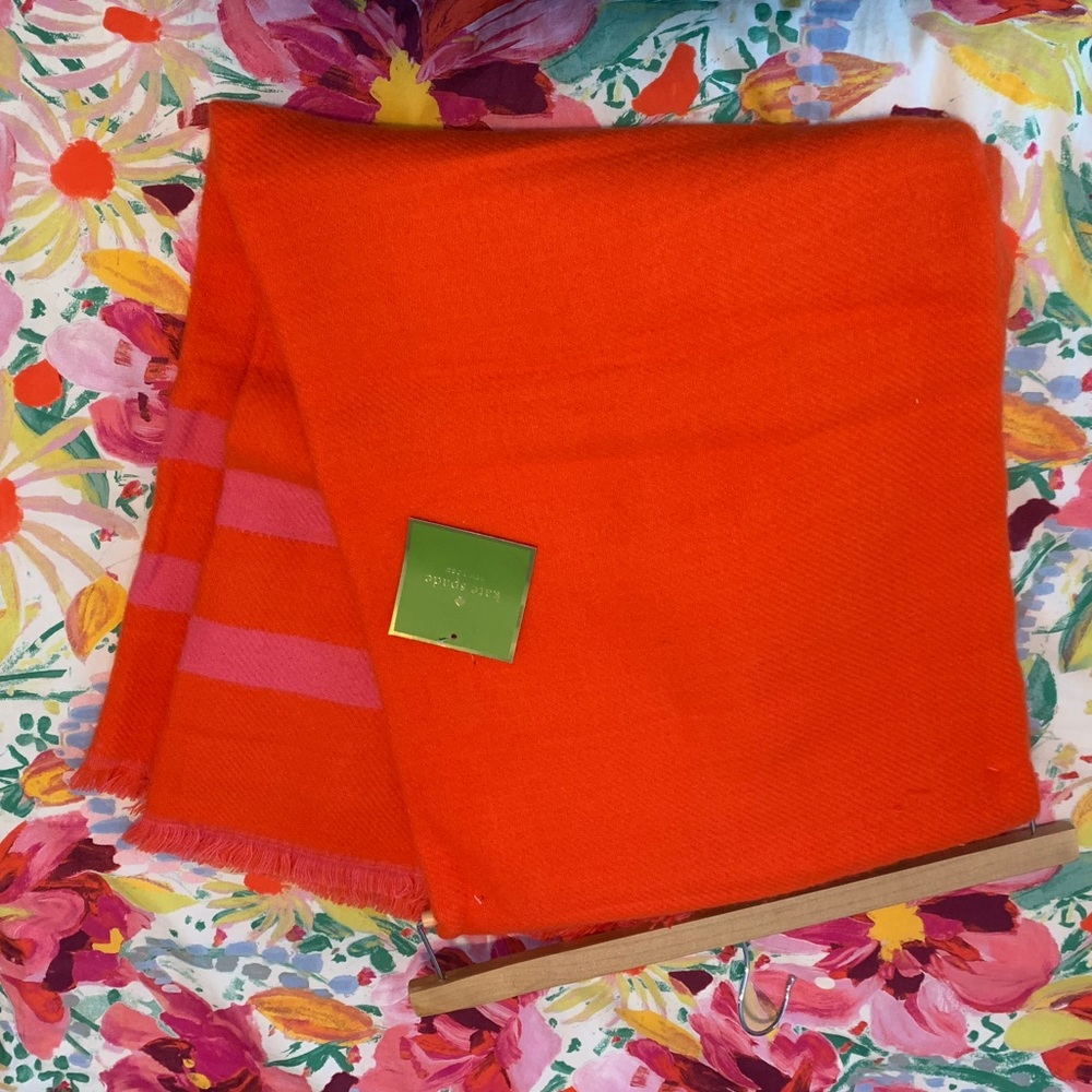 NWT Kate Spade throw blanket. Orange and pink reversible. Acrylic.